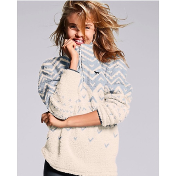 ❄️NWOT Victoria’s Secret Sherpa Fleece❄️ - Picture 2 of 6